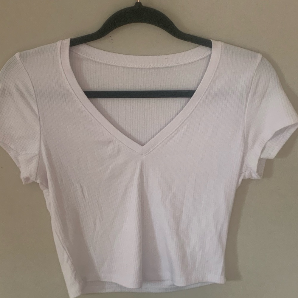 Short t -shirt , size M .no size tag . Used once .